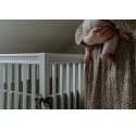 Lit bébé évolutif Gustavienne avec matelas - Blanc