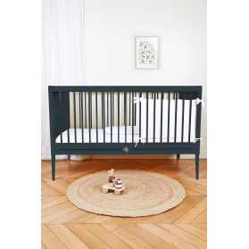 Lit bébé évolutif Gustavienne X Tartine et Chocolat avec matelas - Bouleau bleu profond